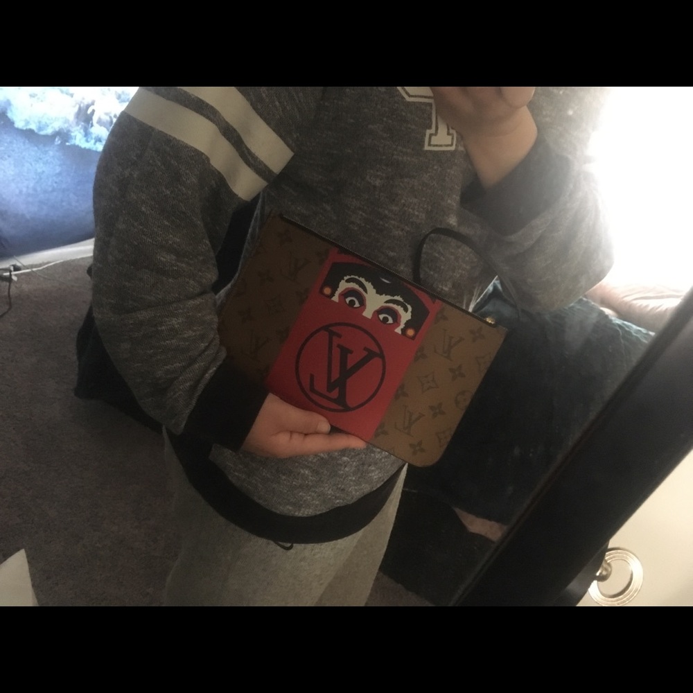 SOLD❤️ Louis Vuitton Kabuki Pochette - Picture 8 of 8